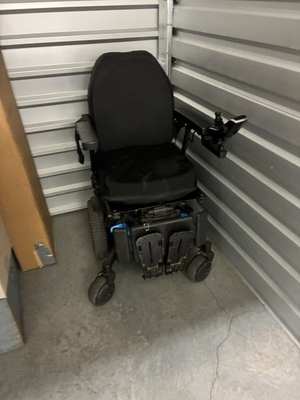 #ad Quantum Q6 Edge 3 Stretto Power Wheelchair Pre owned $200.00