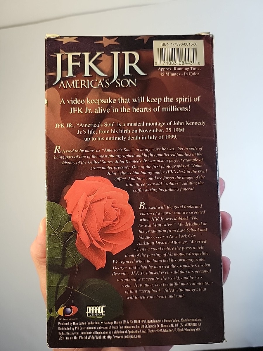 (未使用･未開封品)Memories of JFK Jr.-America&#39;s [VHS] Memories Of JFK Jr, America's Son (VHS, 1999) Brand New