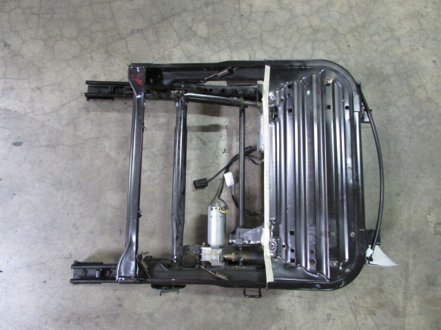 Maserati Quattroporte, RH, Front Seat Track w/ Motors, Used, P/N 980139481