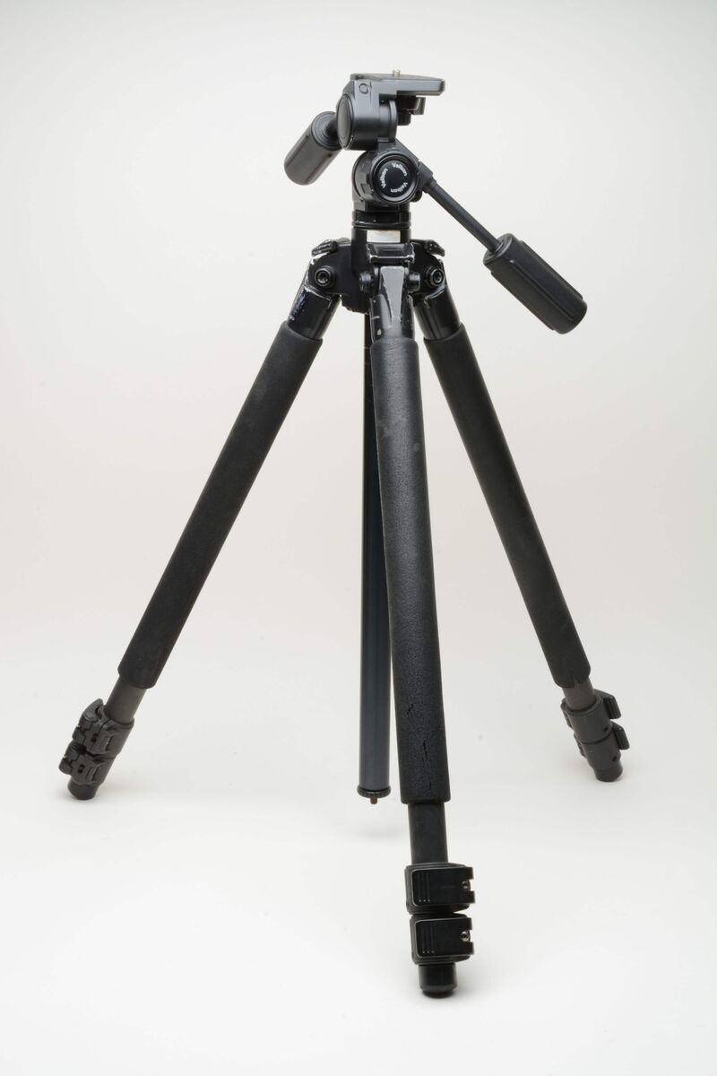 Velbon EL Carmagne 530 Carbon Fiber Tripod with PH-250B 3 Velbon EL Carmagne 530 Carbon Fiber Tripod with PH-250B 3