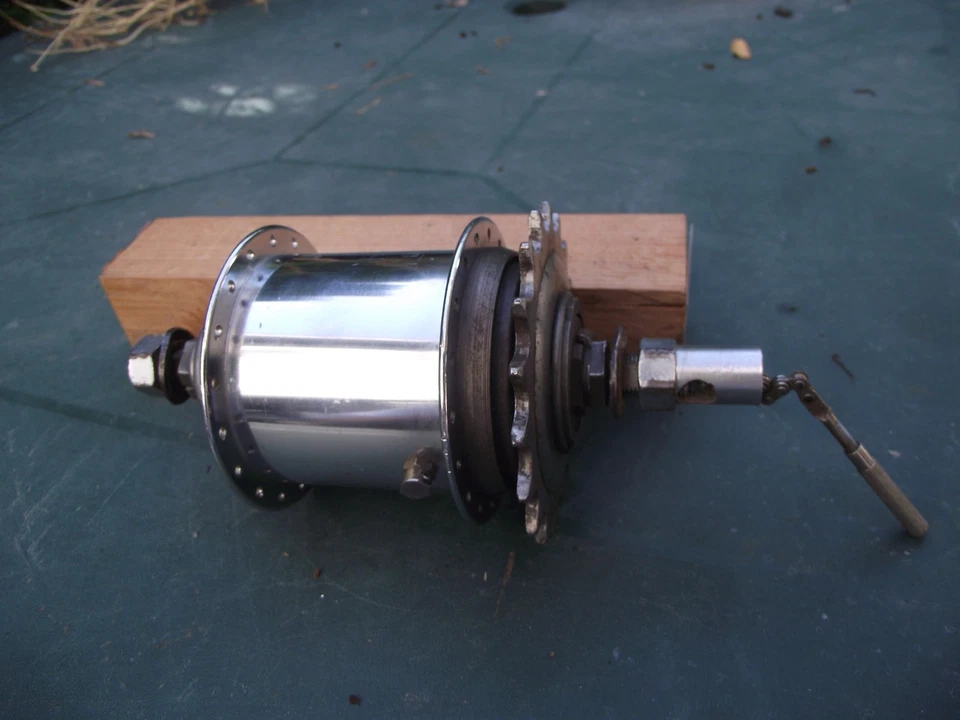 Bicicleta de colección mayo 1956 Sturmey Archer AW TRES VELOCIDADES CUBO 36h 18t Foto 2 de 4