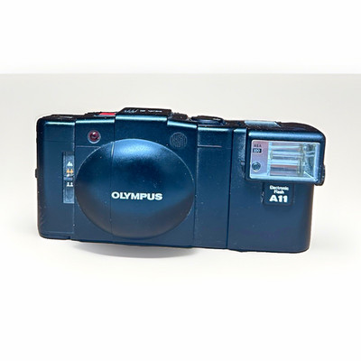 Olympus A11 35mm Point & Shoot Film Camera Fixed Focus Auto Exposure Flash