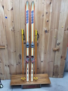 K2 スキー板 244モデル ホワイト/オレンジ K2 K2 244 244 - Twin-Tip ⁄ Freestyle - Ski Review - Season 2025⁄2026