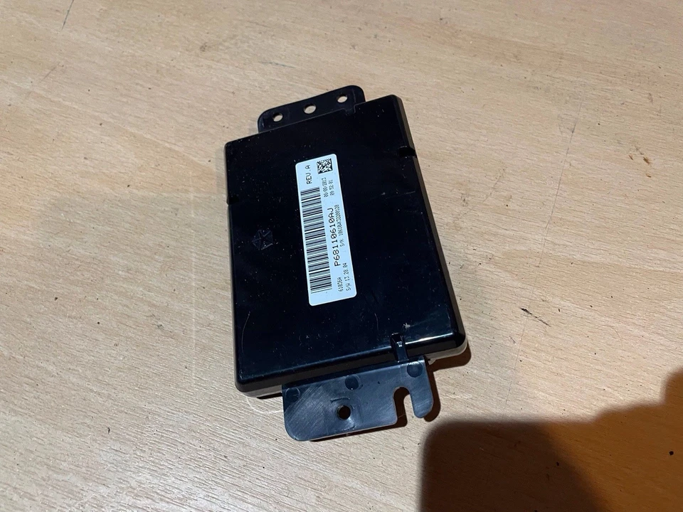 JEEP GRAND CHEROKEE AIR CONDITIONING CON CONTROL MODULE 68110610AJ - Image 2 of 4