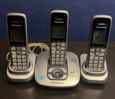 Panasonic Cordless Phone System with Answering Machine 3 handset KX-TGA641 
