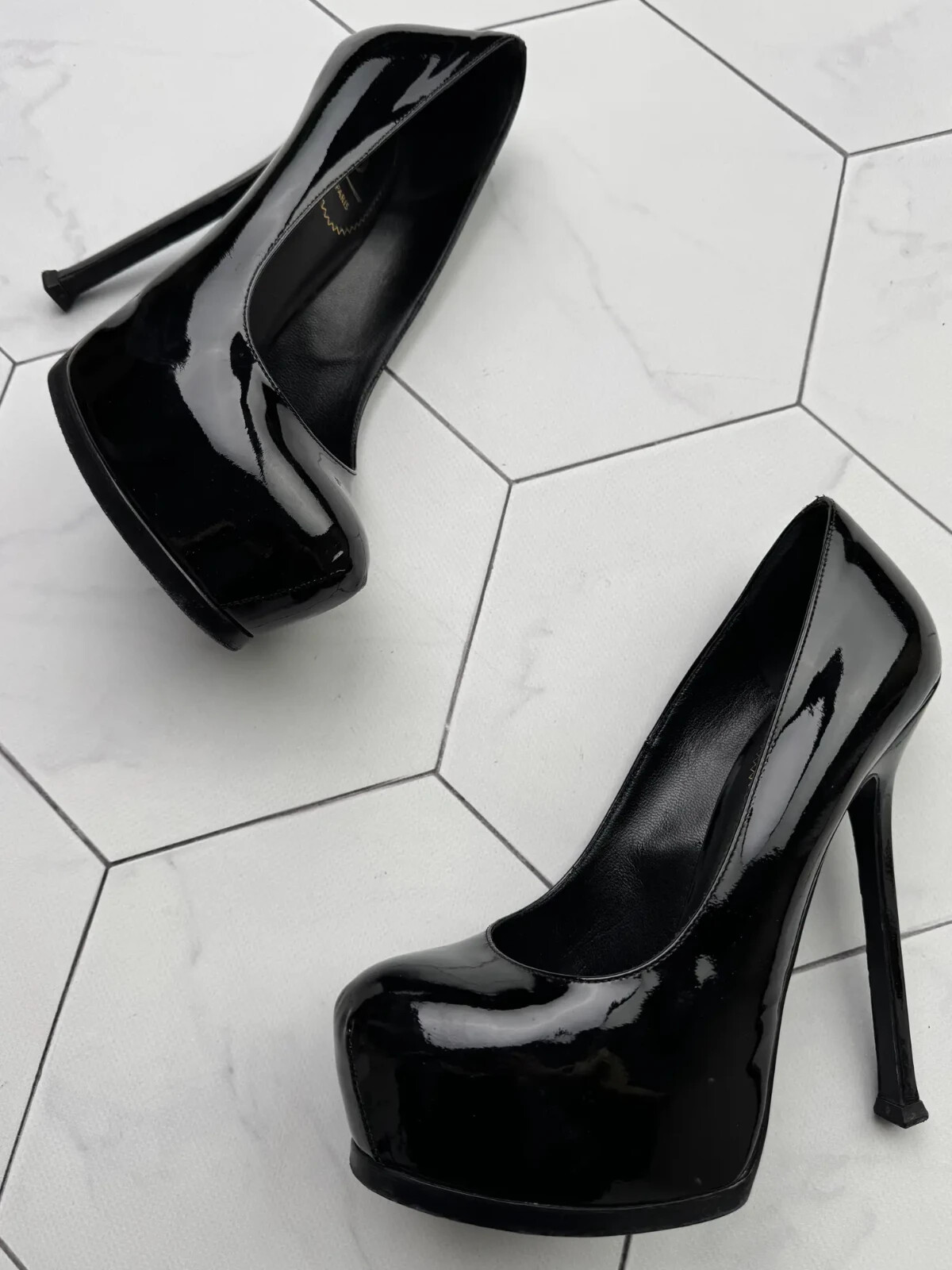 Yves Saint Laurent Rive Gauche vintage pelle verniciata tacco donna taglia US 7 5