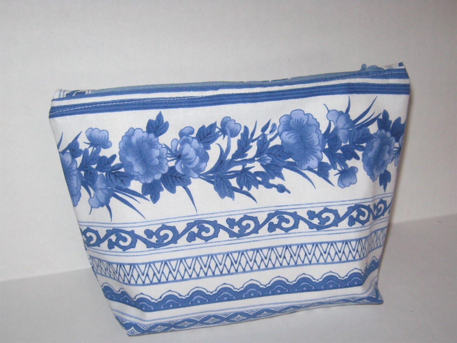 Makeup Bag/Zippered Pouch - Handmade - Blue/White Floral-image