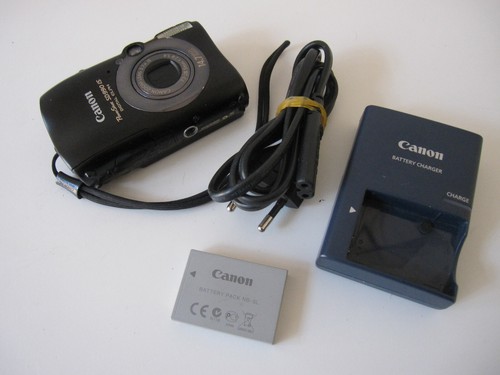 Canon IXUS SD990 IS - Digital ELPH / 14.7MP Compact Digital Camera