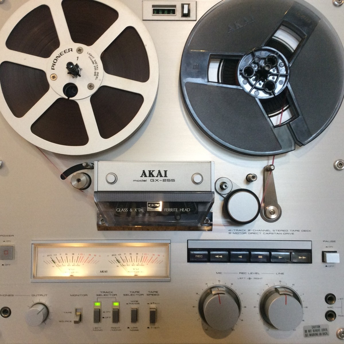 AKAI Model GX-255 to Reel Tape Recorder Made in Japan Vintage