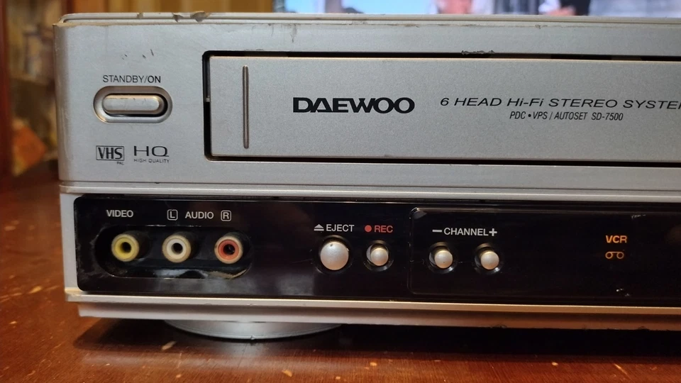 DAEWOO SD-7500 EX-COMBO VHS 6 TESTINE HI-FI STEREO REVISIONATO CON TELECOMANDO - Immagine 4 di 4