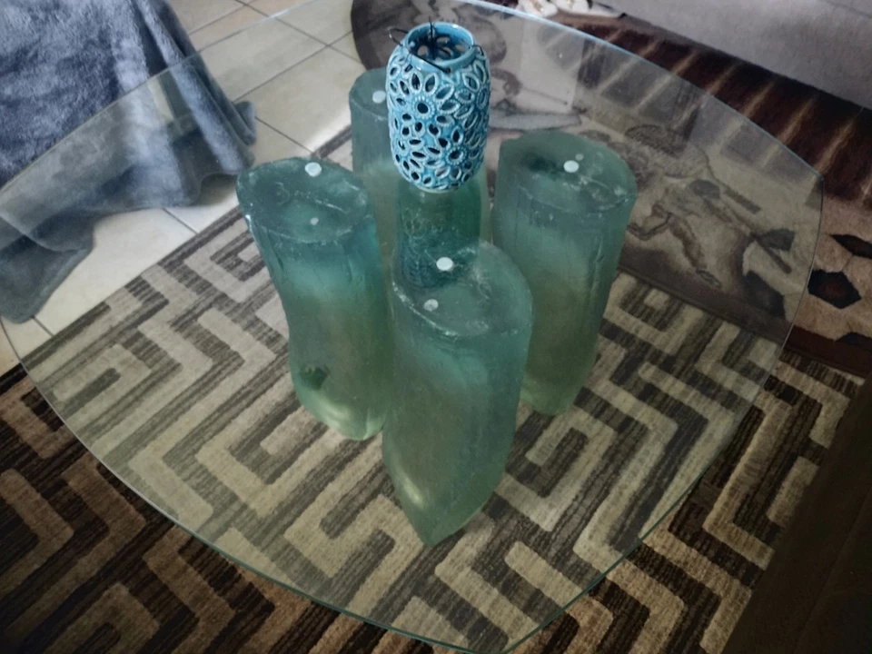 Rare Glass Table. Beautiful And Unique Coffee Table Made Of Glass From Top To Bo - Image 3 of 4