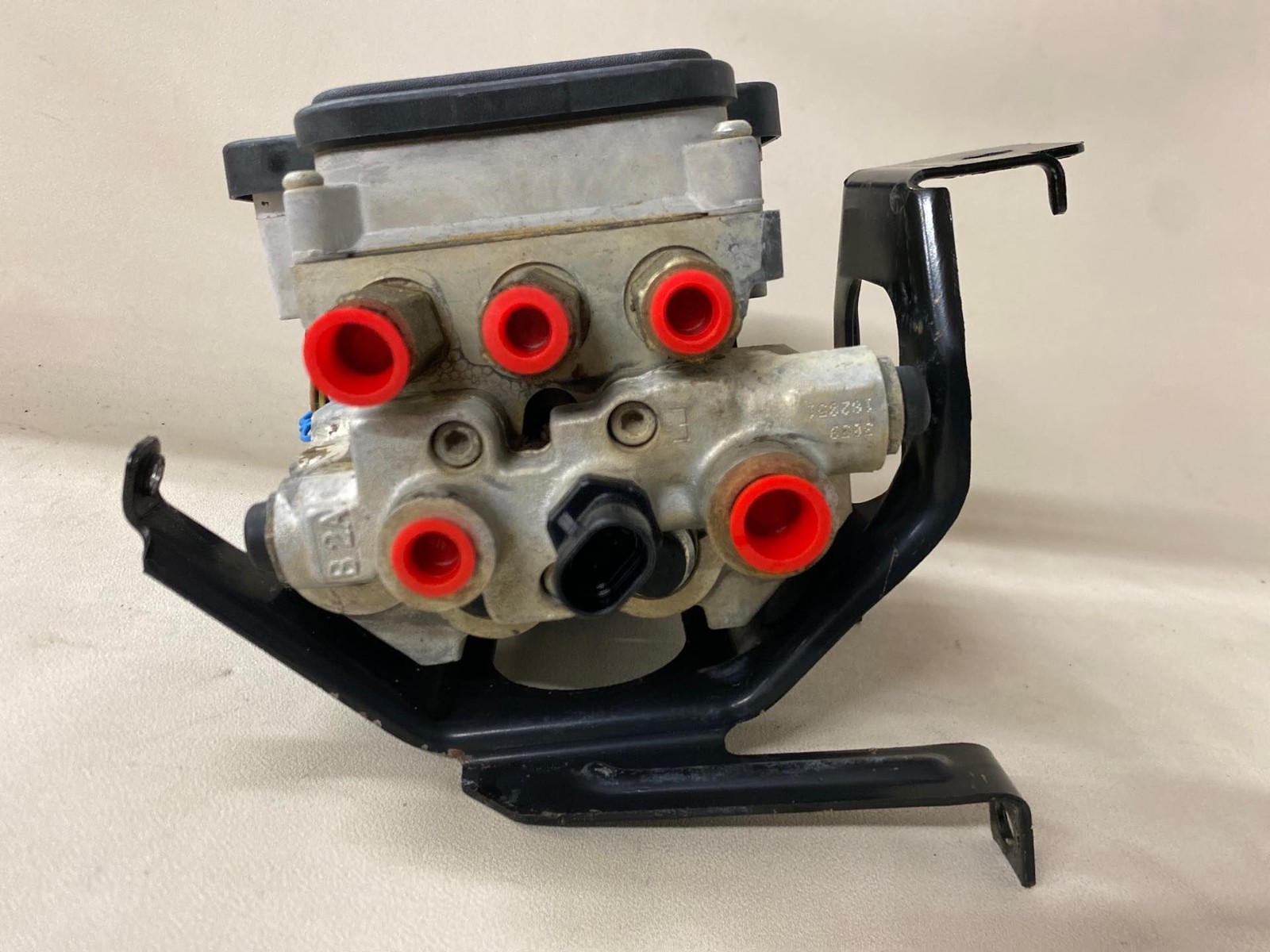 2002 Chevrolet Express 3500 Van Antilock Brake Assembly 155WB thumbnail 8