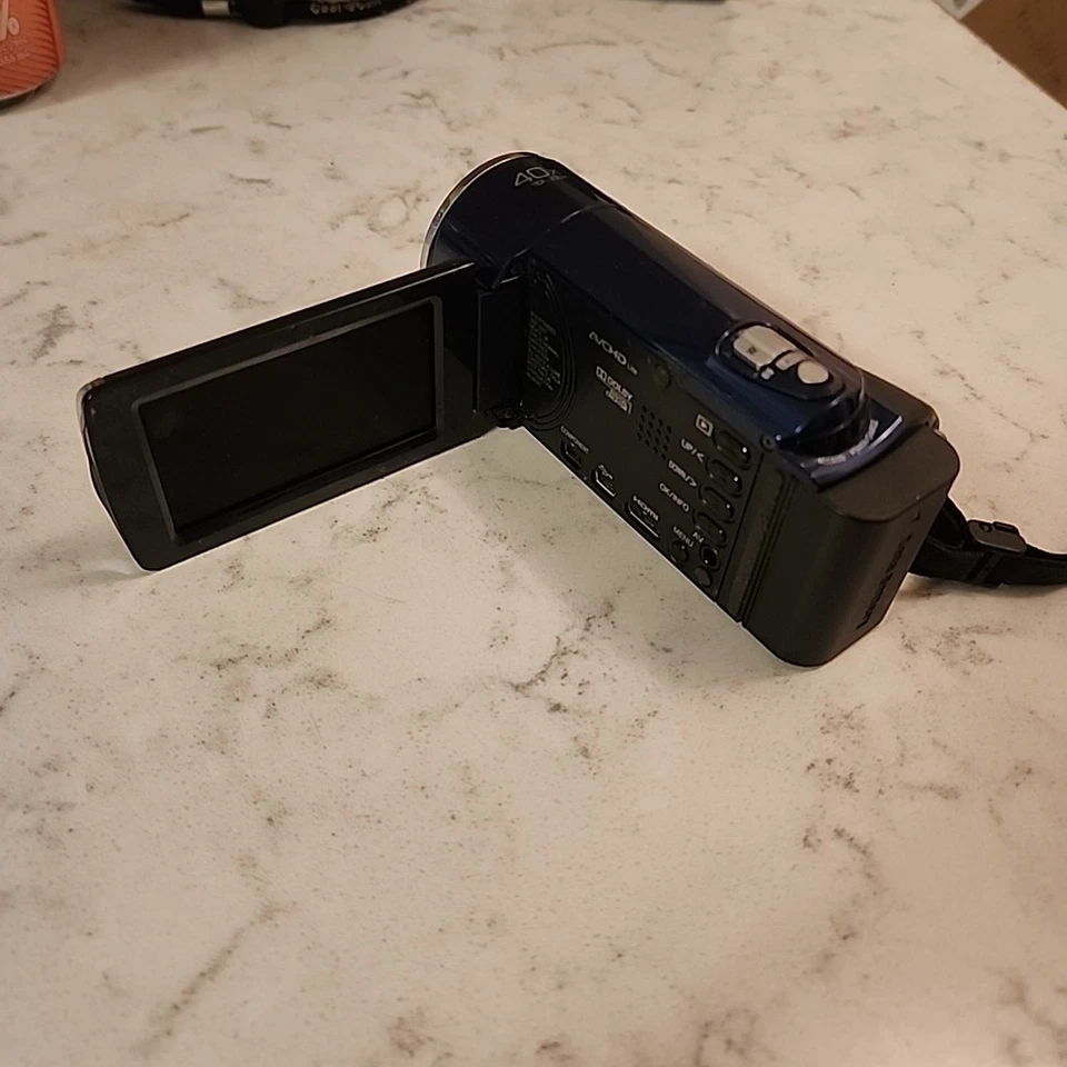 JVC Everio HD Camcorder GZ-HM30AU 40x Optical Zoom Battery No Charger untested - Image 3 of 4