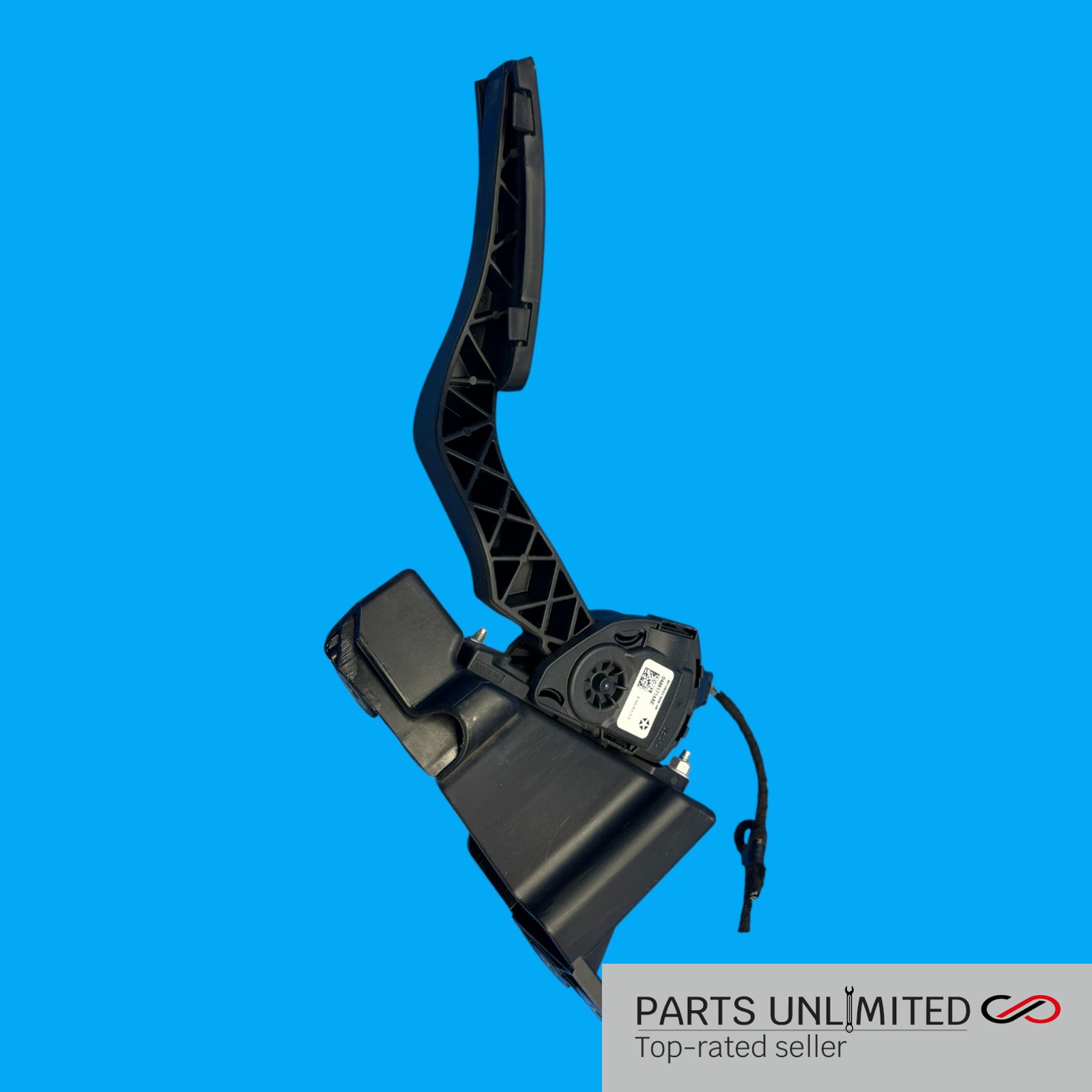 14-20 Maserati Ghibli OEM Gas pedal floor accelerator pedal assembly 06700042790