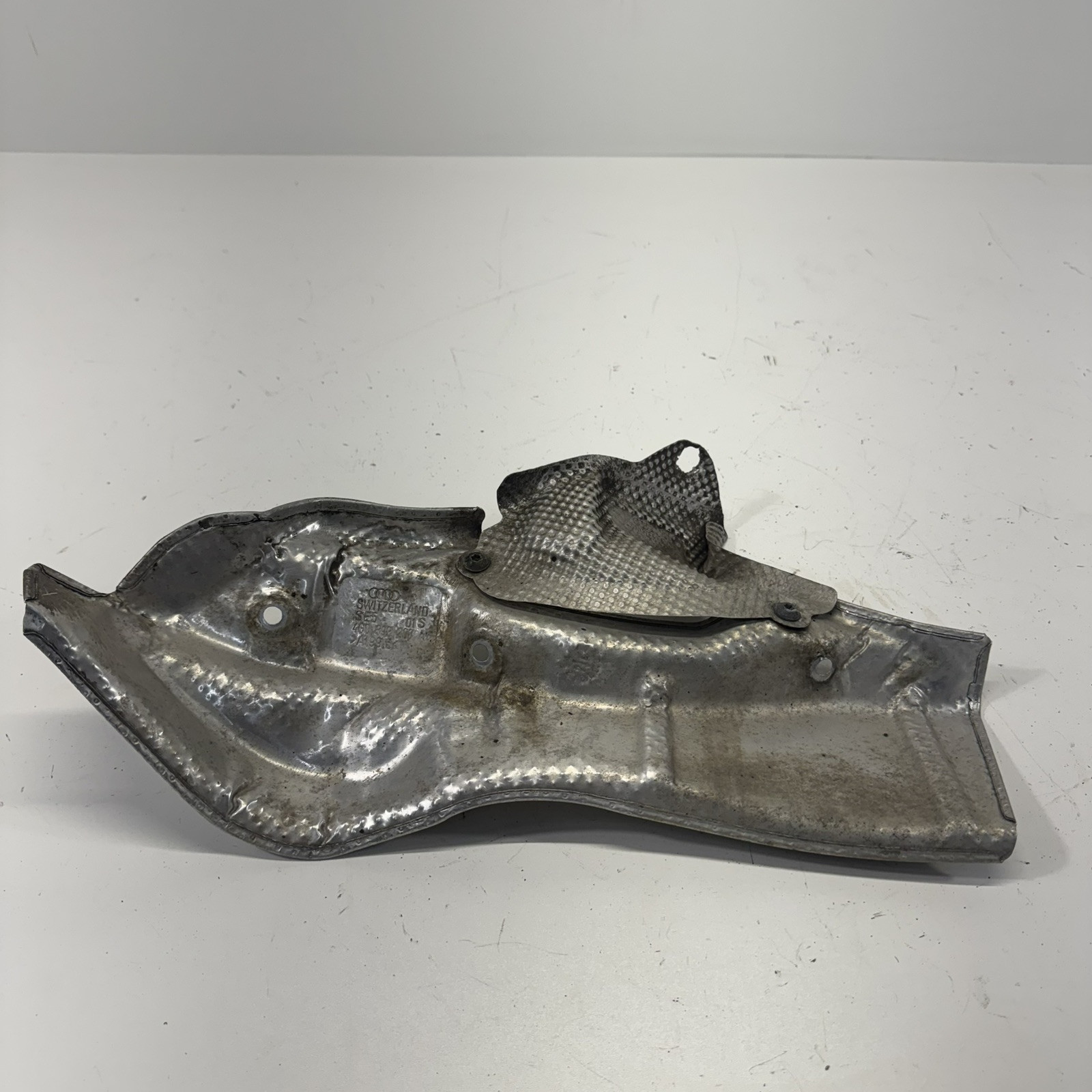 2012-2018 A6 C7 AUDI ENGINE TRANSMISSION MOUNT RIGHT SIDE HEAT SHIELD PLATE OEM