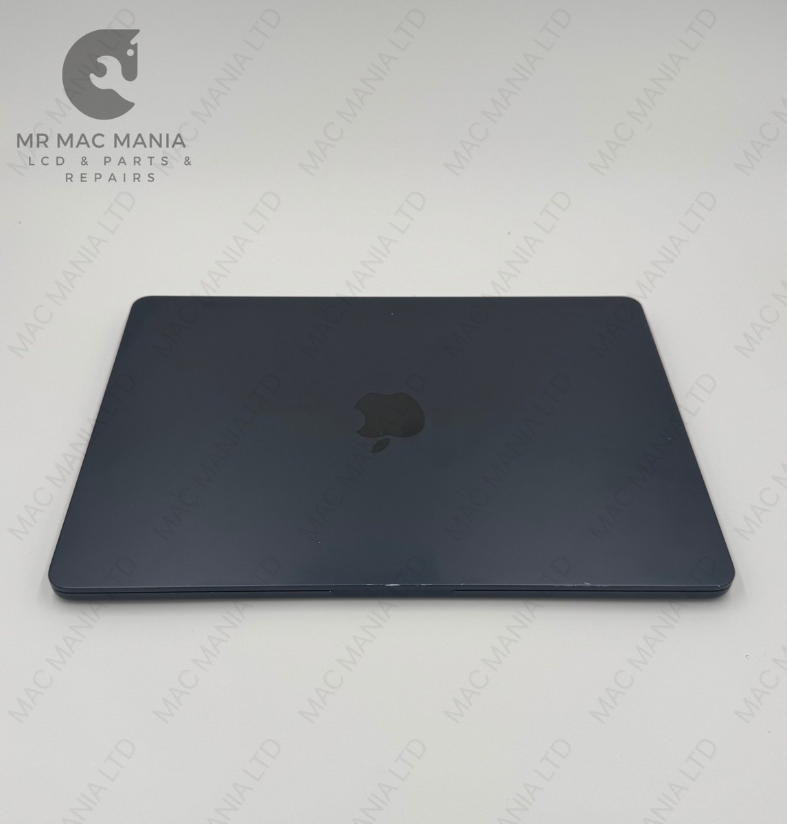 Apple MacBook Air 13.6” A2681 (2022) – M2 Chip | 256GB SSD | 8GB