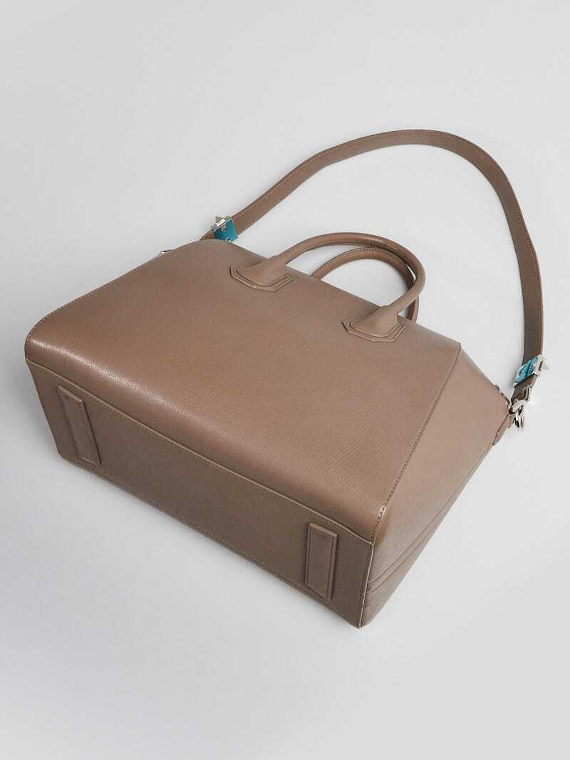 Givenchy Mastic Sugar Goatskin Leather Medium Antigona Bag image 3