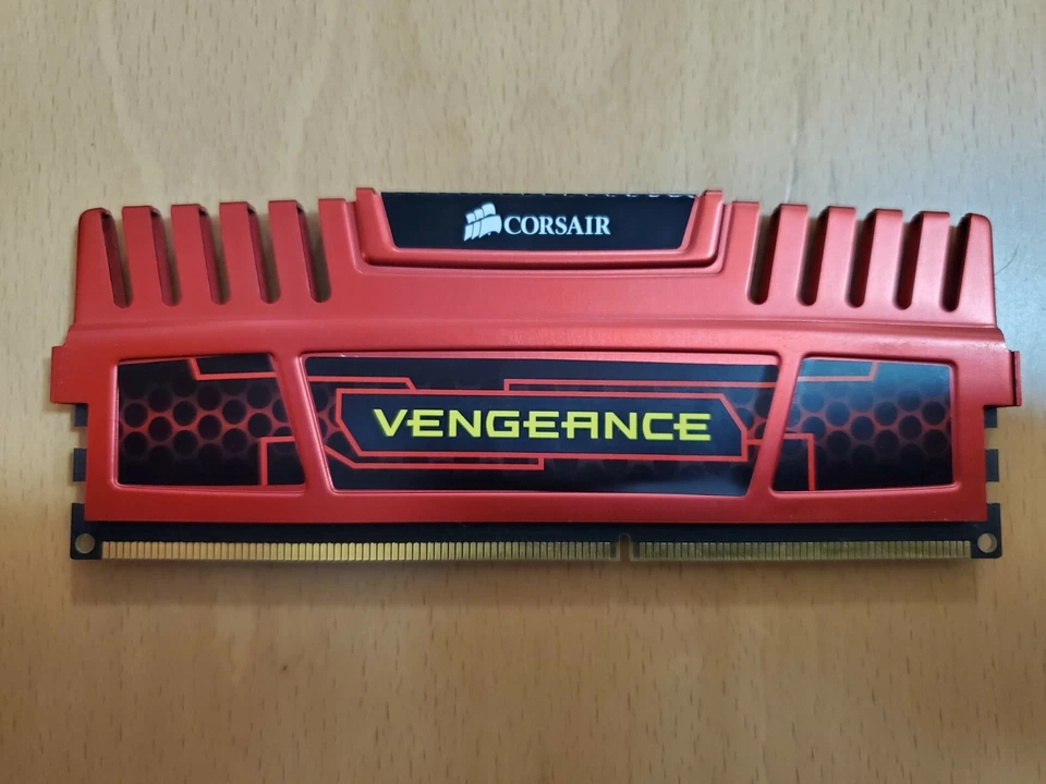 Corsair Vengeance 16GB DDR3 2133mhz PC3-17000 for Intel X79 chipsets VERY RARE - Image 2 of 2