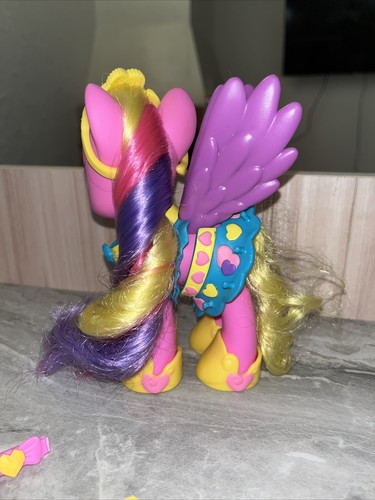 MY LITTLE PONY PRINCIPESSA CADANCE Fashion con Accessori Hasbro 2010 - Foto 2 di 4