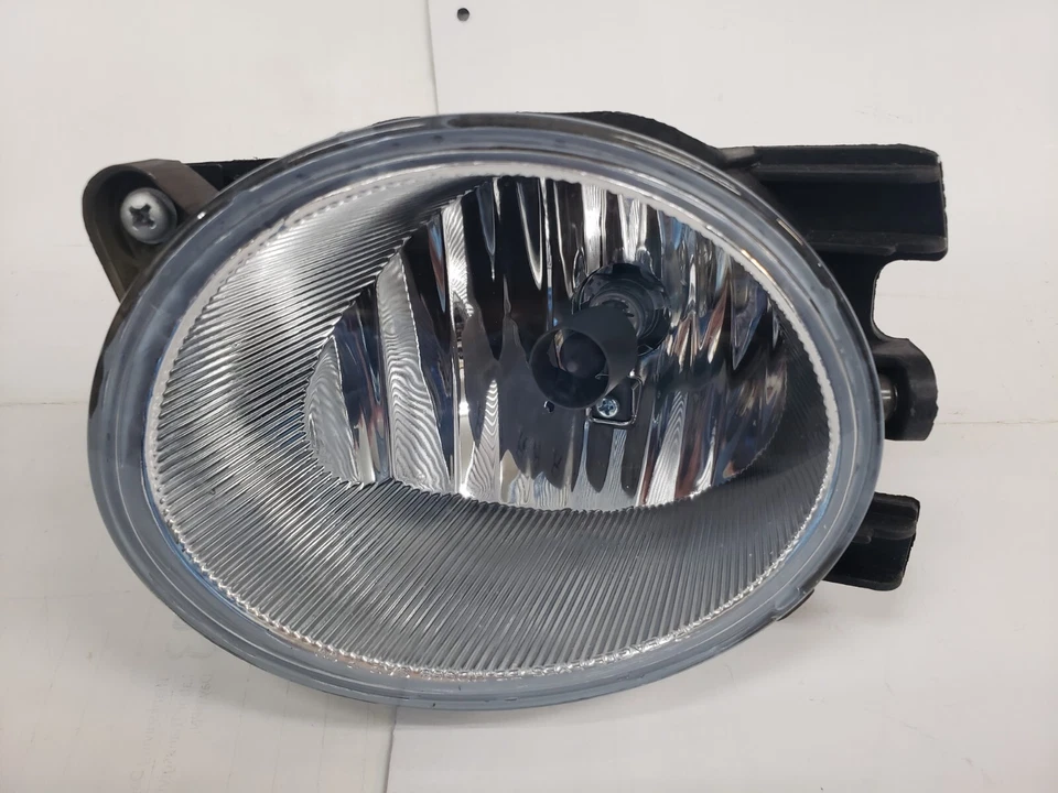 Luz antiniebla de repuesto del lado del conductor EagleEye HD568-U000L para Honda Pilot 2099-2011 Foto 2 de 4