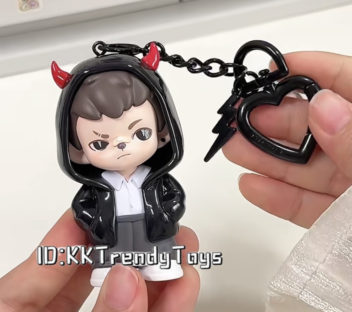 TNTspace Rayan Love Series Pendant Series BlindBox Figure Gift Hide the  Heart