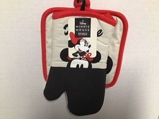 Disney Kitchen Oven Mitt Pot Holder Minnie Mouse Red Black Tan Set of 2 New