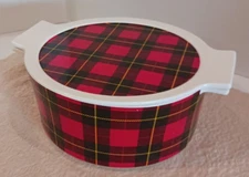 Grace's Pantry Round Porcelain Plaid 7 1/2" Baking Dish w/ Matching Lid