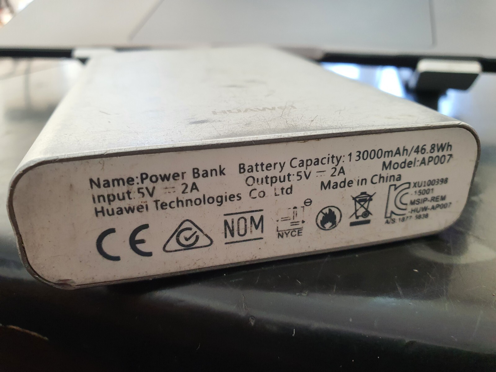 High-Capacity 13000mAh Huawei Power Bank for Extended Device Charging-image