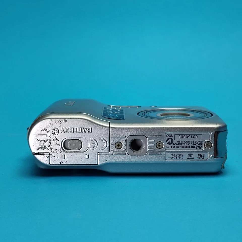 Nikon COOLPIX L3 5.1MP Digital Camera - Silver - Image 4 of 4