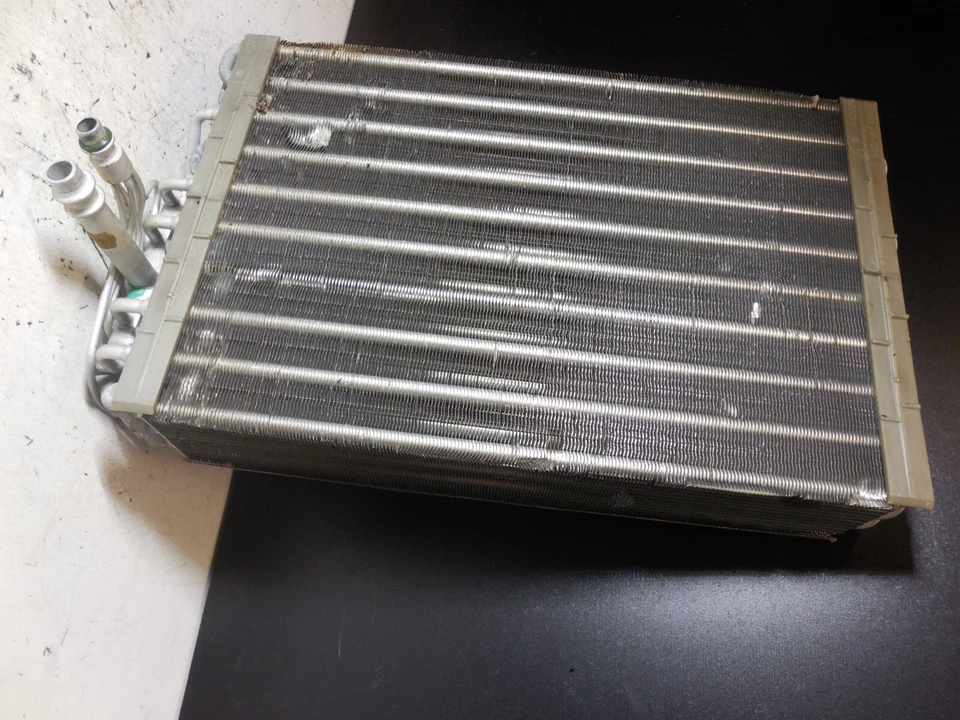 1997-2000 Mercedes-benz C230 C280 W202 Evaporator 9000915 - Image 3 of 4