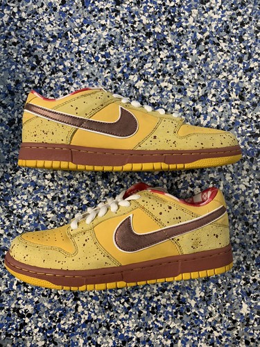 yellow lobster dunks