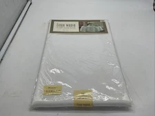 Bed Bath Beyond Linen Weave 70" Round Tablecloth White Polyester New