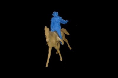 General Custer mounted 7th Cavalry Little Big Horn toy soldiers Marx playset