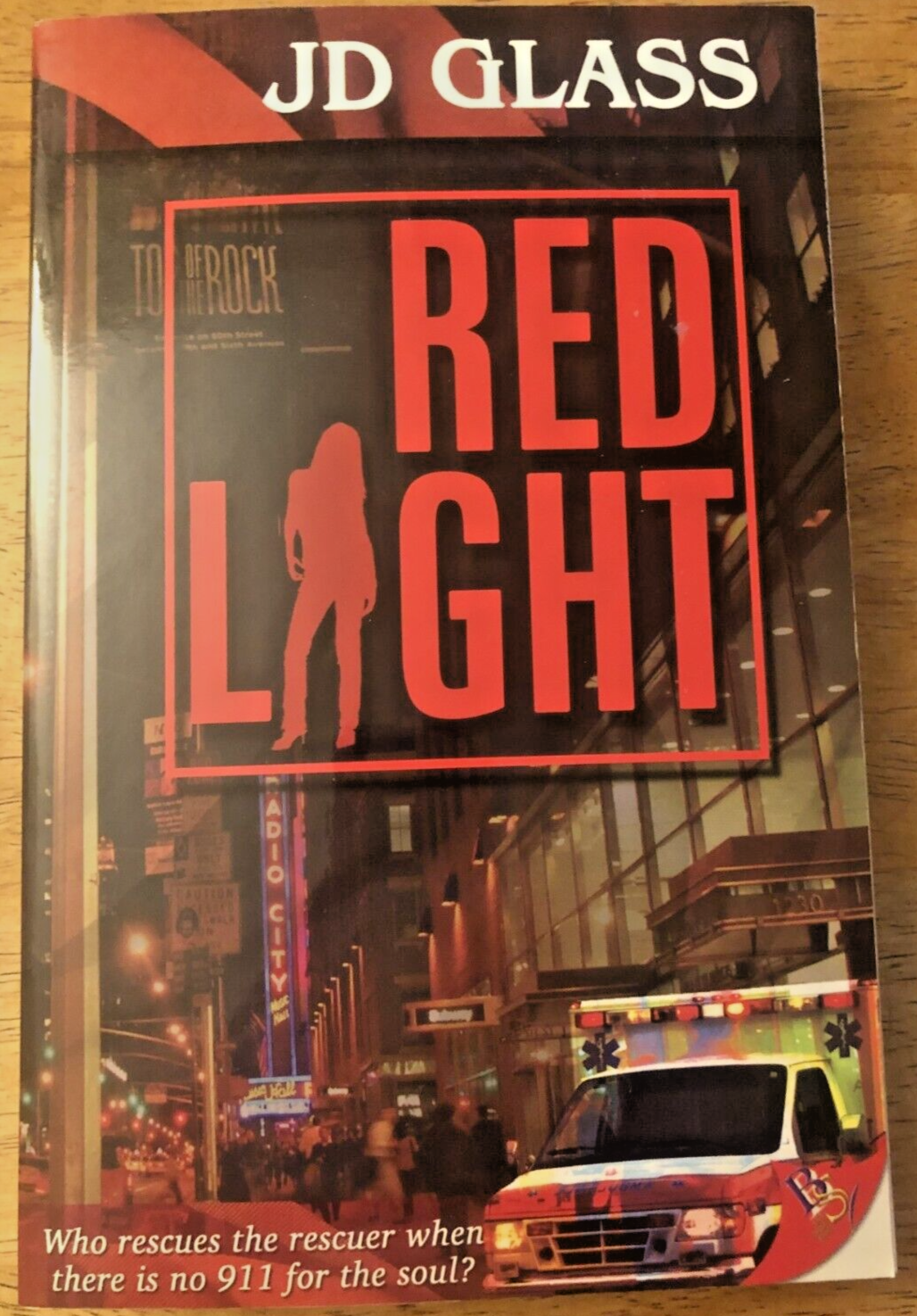 💖💖 Red Light, Glass, J.D., Good Condition, 911 Who Rescues the Rescuer 💖💖