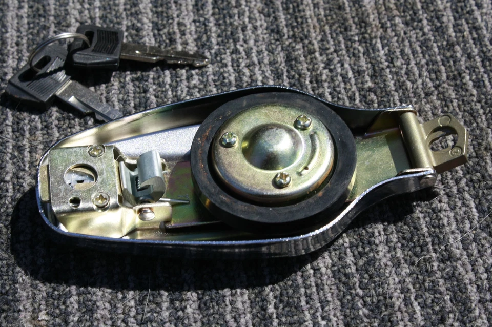 Tampa de gás Yamaha XS SPECAL cromada XS650 XS1100 XS11 XS750 XS400 SOMENTE CETIM ESPECIAL - Imagem 2 de 4