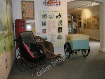 Foto 6x4 Badstühle im Portsmouth Stadtmuseum Portsmouth \/SU6501 c2010