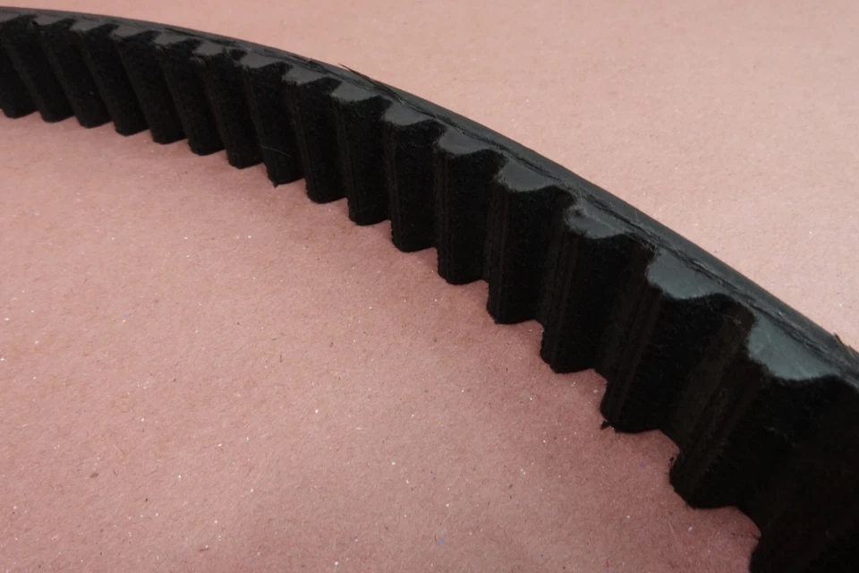 2000-2011 Harley Davidson Heritage Softail FLSTC Rear Back Drive Belt - Image 3 of 4