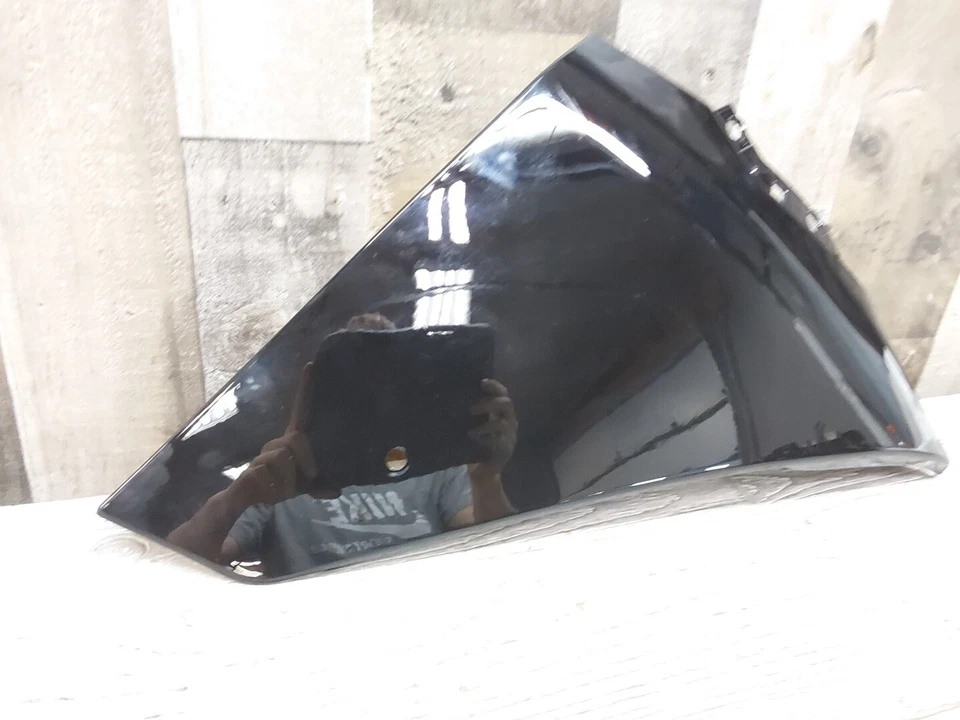 2009-2014 09-14 Yamaha YZF-R1 R1 Aftermarket Right Body Under Fairing Cowl - Image 2 of 4
