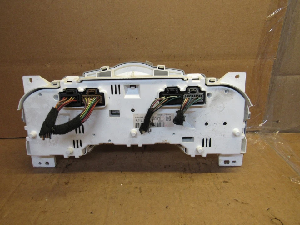 Chrysler PT Cruiser 2007 instrumento velocímetro calibre panel fabricante de equipos originales sin usar millas Foto 2 de 4