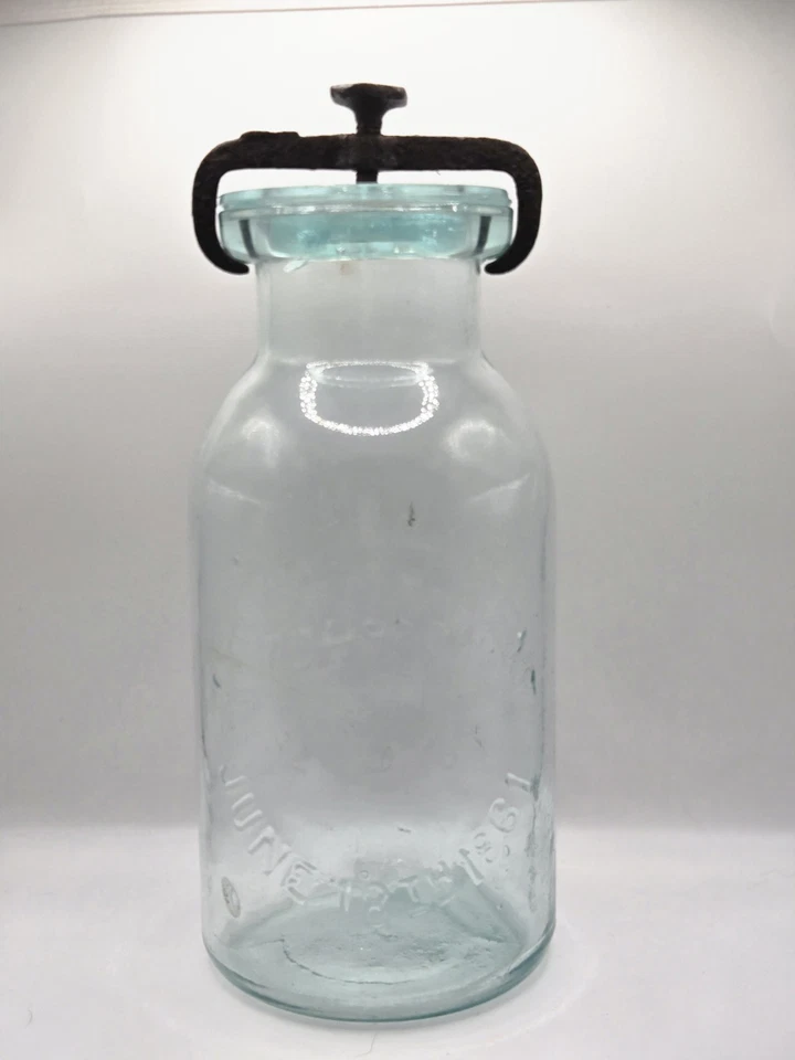 Tarro de frutas atmosférico Qt, Millville con tapa y abrazadera Foto 2 de 4