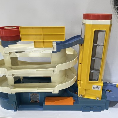 TAKARA TOMY Tomica Super Auto Tomikabiru Gebäude Parkhaus Garage 