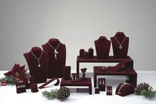 Schmuckpräsenter rot samtiert Display Uhrenständer Ohrringständer ABVERKAUF