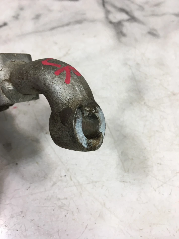 Yamaha YCS1 Y CS1 180 Clavija reposapiés trasero izquierdo pasajero Foto 2 de 4