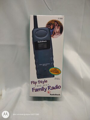 RadioShack Family Radio Two-Way Flip Style FRS-106  21-1806 14 Channels