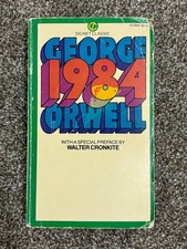 Vintage Signet Classics 1984 George Orwell Paperback Book