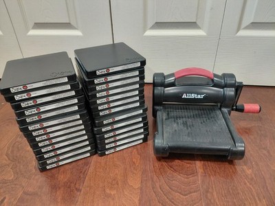 Sizzix Big Shot Manual Die Cutting Machine with 26  Plates Dies Stamps LOT