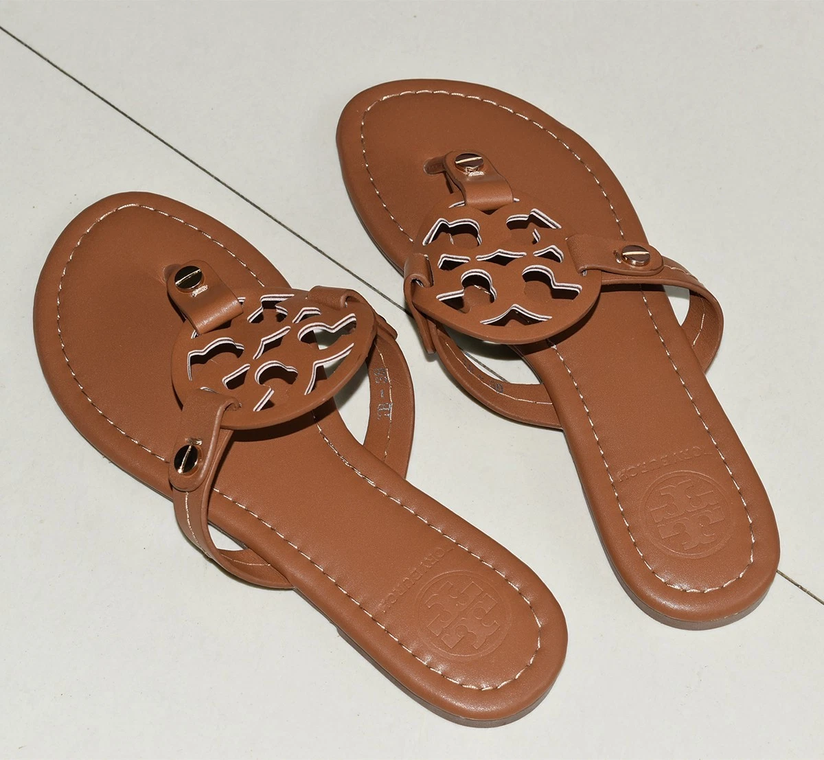 Tory Burch Miller Tan Leather Thong Sandals, Classic Logo, Size US 6.5-7
Opens in a new window or ta