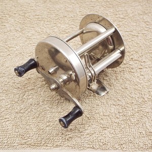 antique fishing reel vintage, no name on reel