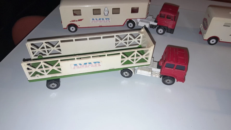 SOLIDO CIRQUE AMAR CAMIONS VOITURES LOT CIRQUE VEHICULES MINIATURES - Photo 3/4