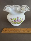 LINDA FLEMING PURPLE VIOLET FLOWER FENTON CRYSTAL CREST DOUBLE CRIMPED VASE VTG